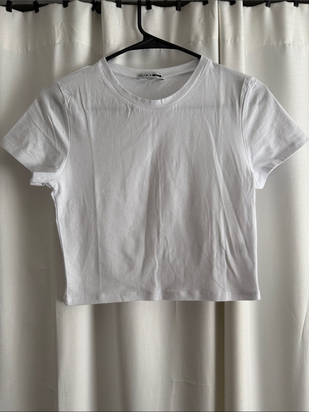 Fashion Nova White Cropped Crewneck Tee
